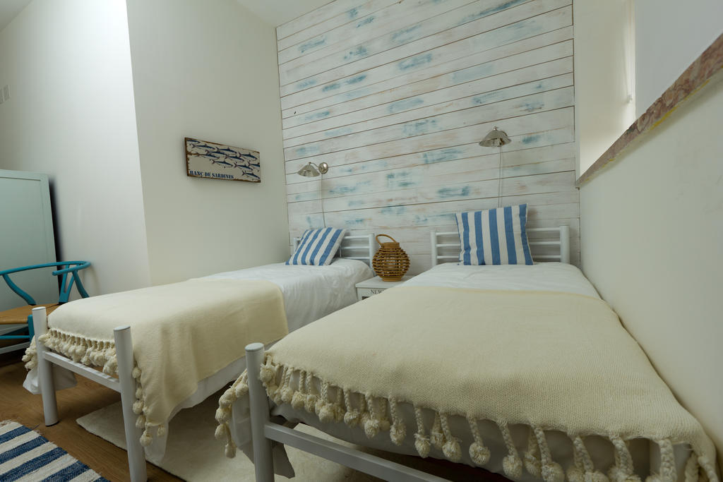 Turismo Do Seculo Hotel Estoril Ruang foto A guest room at the hotel