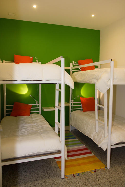 Turismo Do Seculo Hotel Estoril Ruang foto Bunk beds